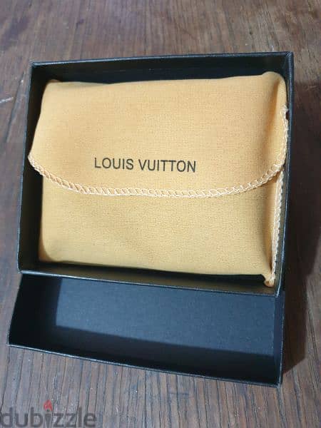 محفظة Louis Vuitton رجالي 1