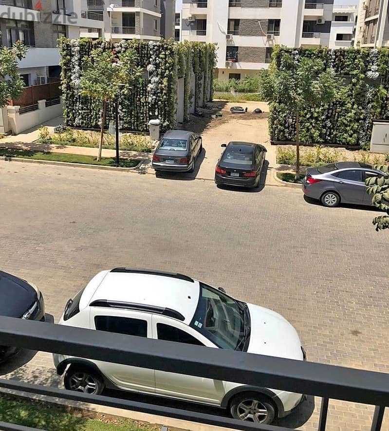 Apartment for sale minutes from minutes from Cairo Festival 2