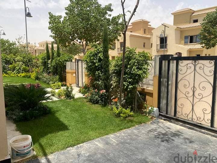 Standalone by land 1000m in lake view In The Heart Of New Cairo 9