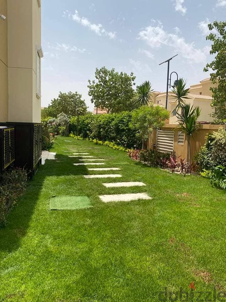 Standalone by land 1000m in lake view In The Heart Of New Cairo 11