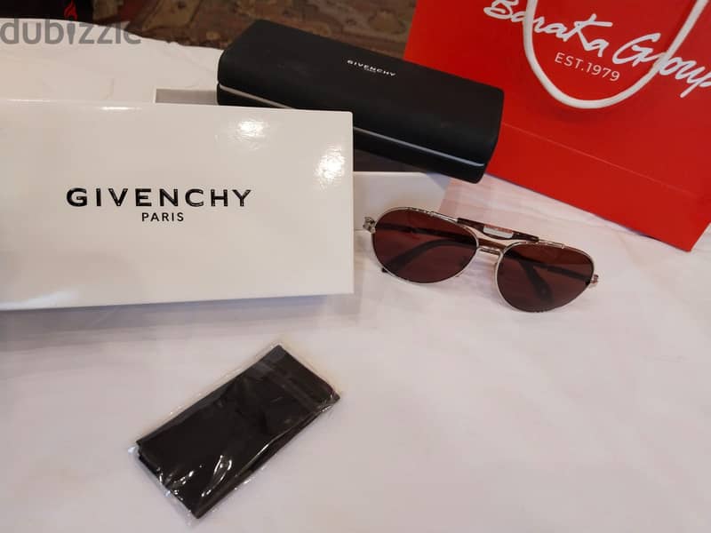 Givenchy original sunglasses with the box 1