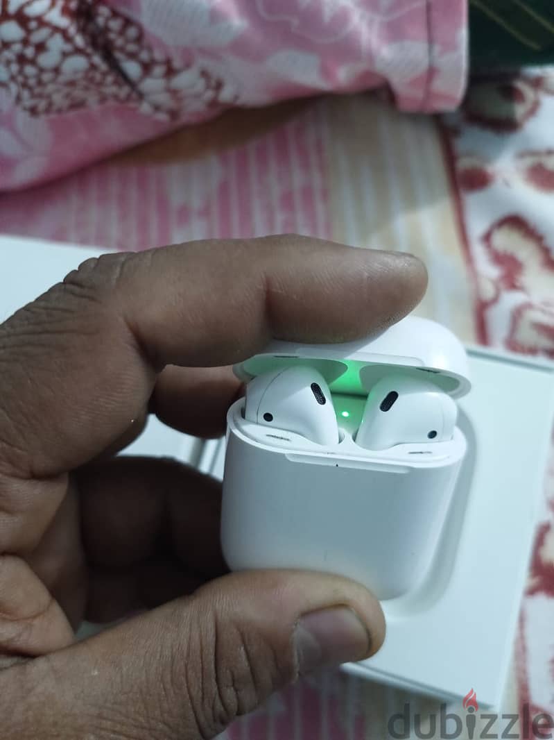 Apple Air Pods(2ndGen) with charging case 5