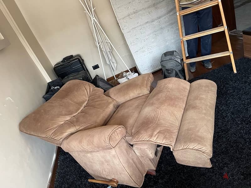L A Z Y B O Y - Huge Soft Recliner Used only from one person 4