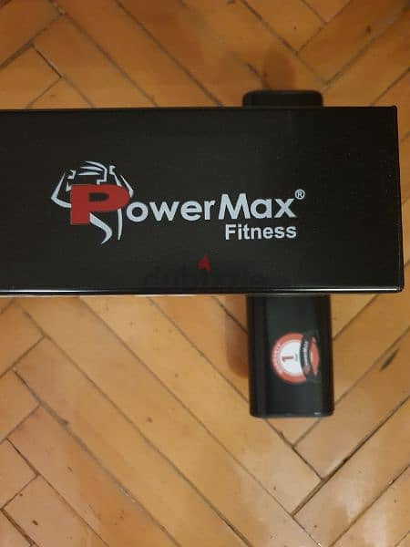 POWER MAX FITNESS ROWING MACHINE 1