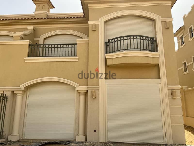 Twin House for sale in EL patio oro ready to move. 7