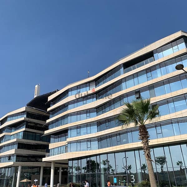 114 sqm office for sale, immediate receipt, fully finished, in Sheikh Zayed, near the Cairo-Alexandria Desert Road, The Polygon 6