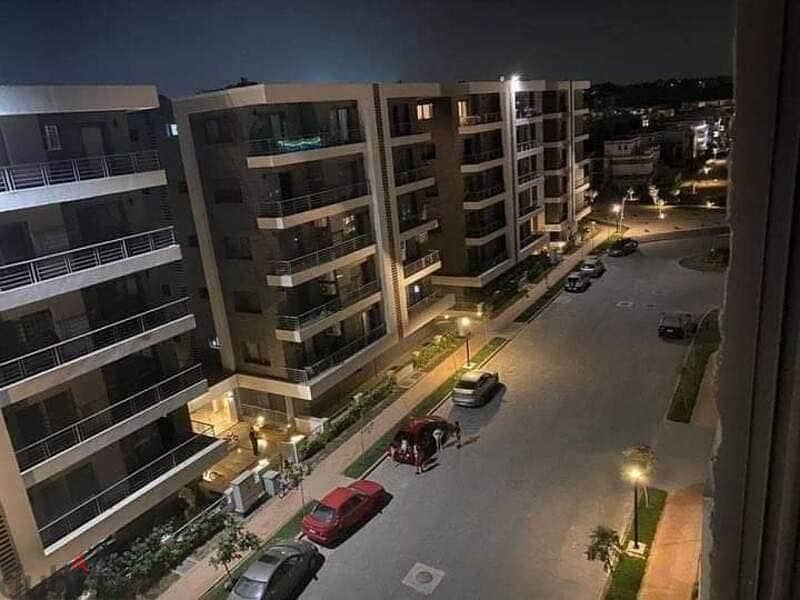 Studio at a very special price for those wishing to invest in the best compound in New Cairo, 58 meters with the best view in Taj City Compound\د 11