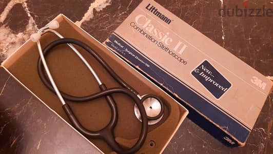 للمتخصصين فقط . سماعة كلاسيك 3M Littmann  Made in USA 28 Inch بالعلبة