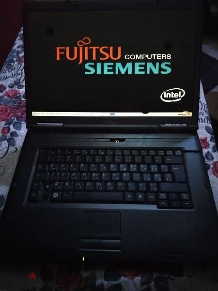 لاب توب Fujitsu 1