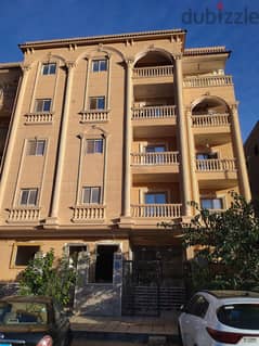 Apartment for sale, immediate receipt, area of ​​190 m + 120 m garden, negotiable price, North Fallots, New Cairo