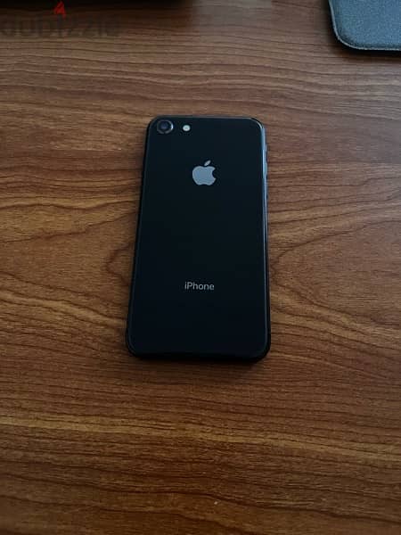 iPhone 8 - Black - 64 GB 1