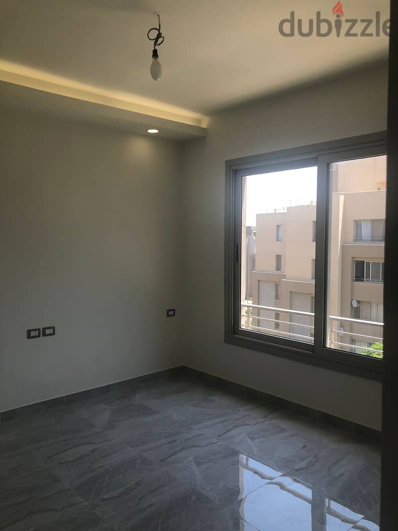 Fully air-conditioned, semi-finished apartment at a special price, Kitchen belt in with appliances ,area 147 m , in Village Gate . 4