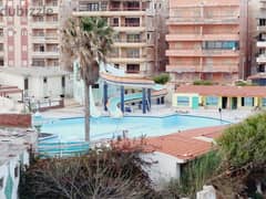 امتلك شقة 3نوم على البحر أمام حمام سباحة في الإسكندرية شاطئ النخيل
