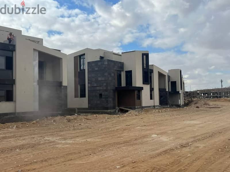 Town house middle for sale in  Keeva Overlooking landscape ⁠Facing North Directly on Dahshour Road,near the Mall of Arabia 3