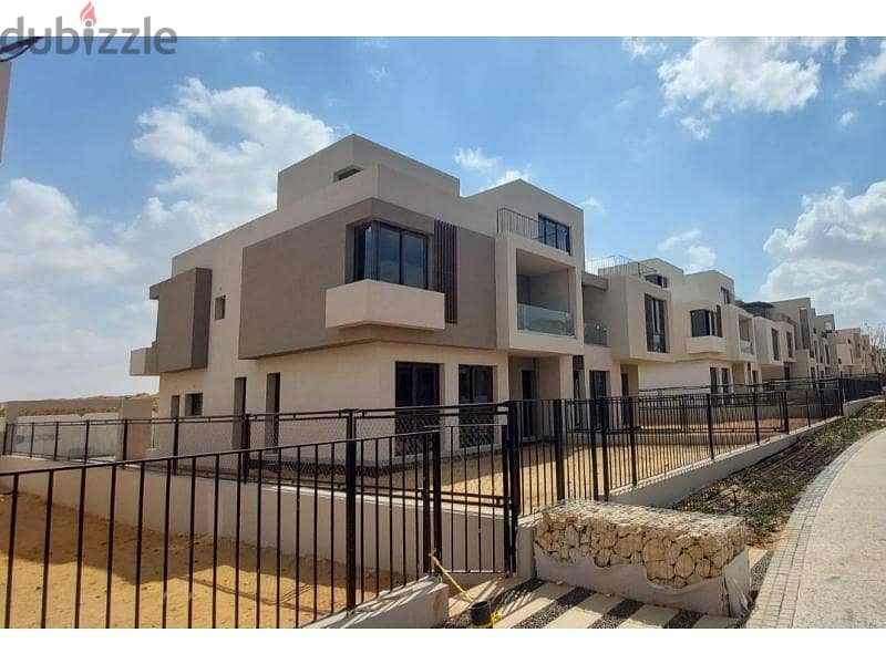 Townhouse installments prime location 3 bedrooms 6