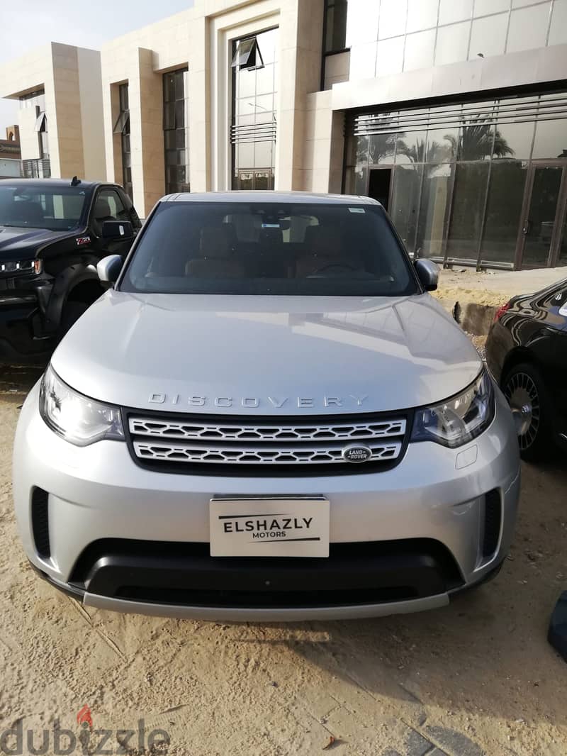 Land rover Discovery Model 2019 4