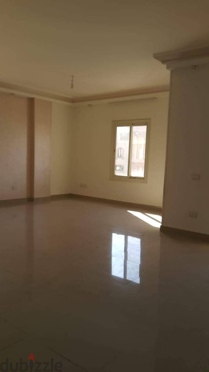 Apartment for sale with kitchen, Narges Settlement, steps from the 90th and the Dusit Hotel  And near the Tulip Hotel  Nautical 1