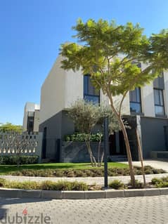 240 meter villa for sale in Al Burouj Compound in Shorouk, next to the International Medical Center / fully finished, in installments over 8 years