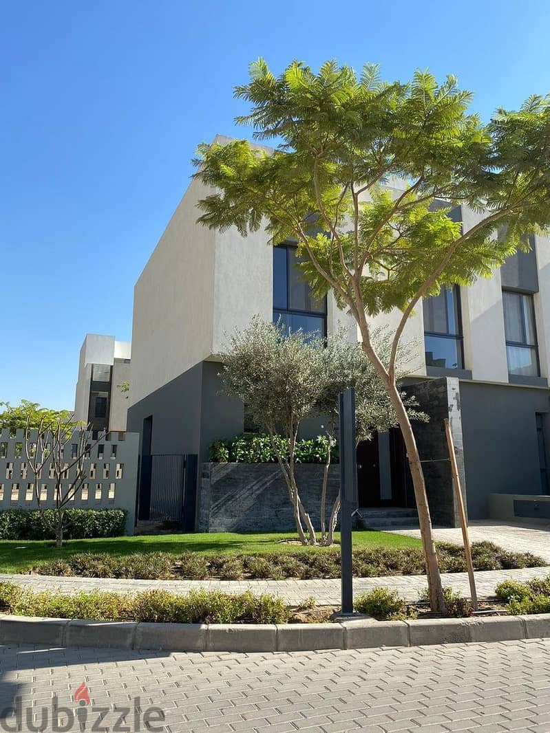 240 meter villa for sale in Al Burouj Compound in Shorouk, next to the International Medical Center / fully finished, in installments over 8 years 0