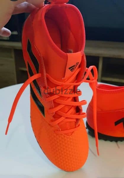 Authentic addidas shoe orange 1