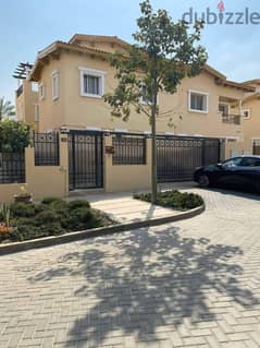 stand alone villa for sale with installments in hyde park new cairo