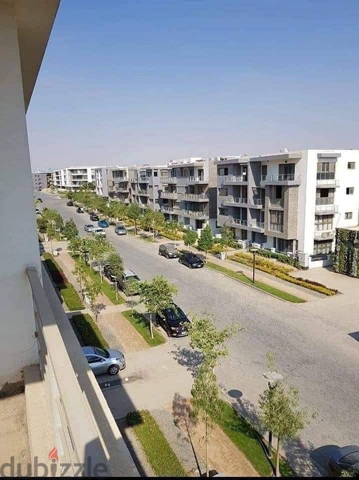 Apartment for sale 3 rooms Prime Location in a strategic location on Suez Road and directly in front of the airport in installments, First Settlement 5