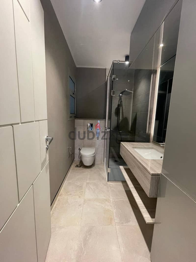Apartment for sale 3 rooms Prime Location in a strategic location on Suez Road and directly in front of the airport in installments, First Settlement 6