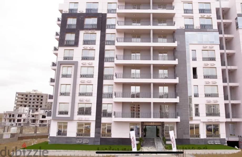 Apartment 190 m Construction 95% R8 town gate New Capital 1