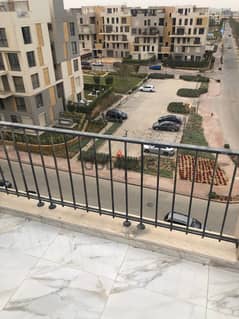 Studio for rent 40 m roof 80 m prime location Super luxe finishing Kitchen and air conditioners in Compound Eastown Sodic