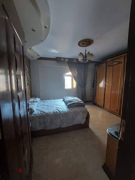 غرفة نوم كاملة للبيع + سفر ونيش وست كراسي 3