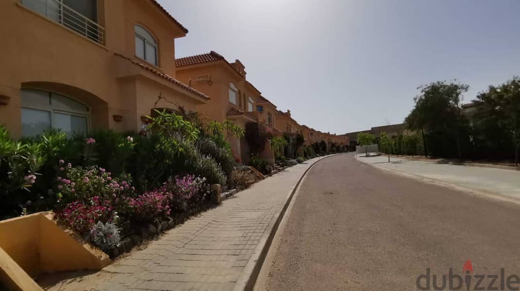 Townhouse, first row directly on the sea, for sale in Telal Sokhna Resort 3
