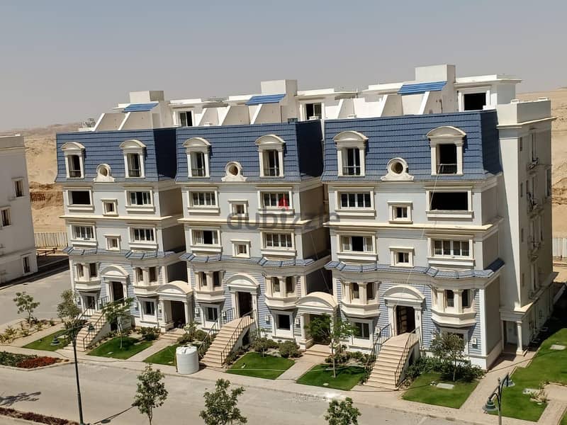 3-bedroom apartment, immediate receipt from Mountain View Hyde Park, in the heart of Fifth Settlement, installments over 7 yearsشقة 3 غرف إستلام فوري 9