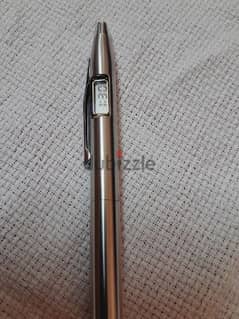 قلم جاف بالساعه قديم جدا . يعمل 0