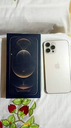 i phone 12 pro max with box used like new without scratches 0