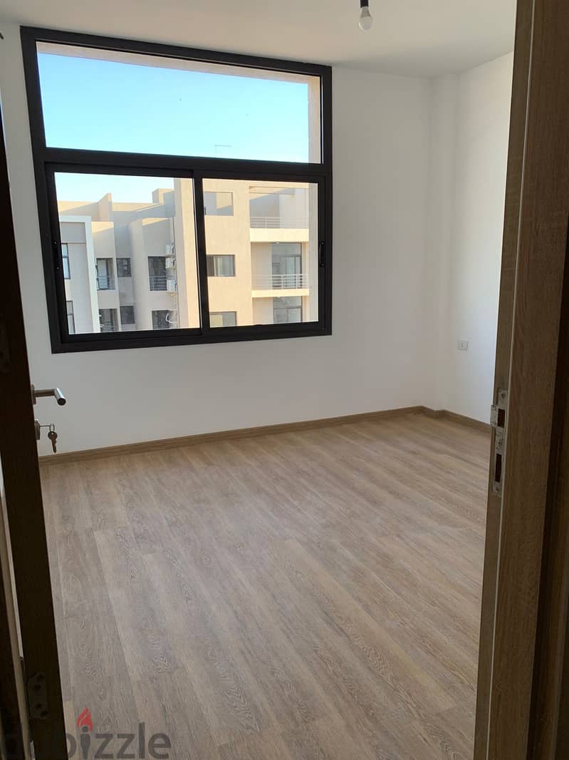 Penthouses for rent With Kitchen & ACs in fifth square Marasem 3