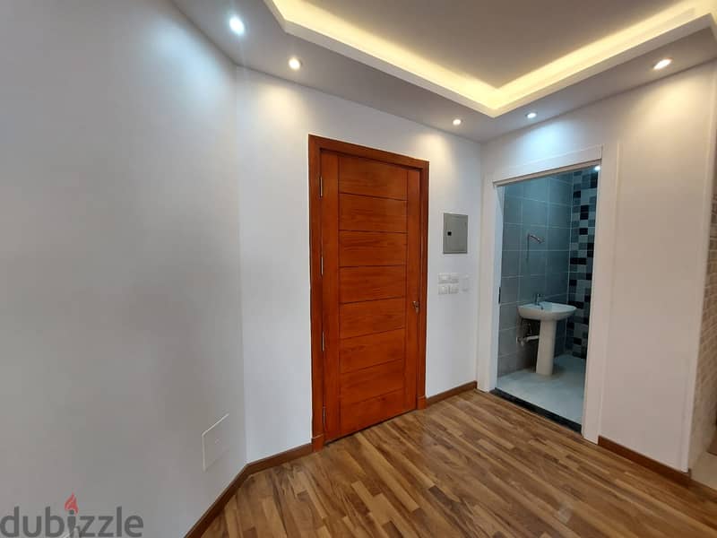 Apartment for sale in Hyde Park With Kitchen and ACs 6