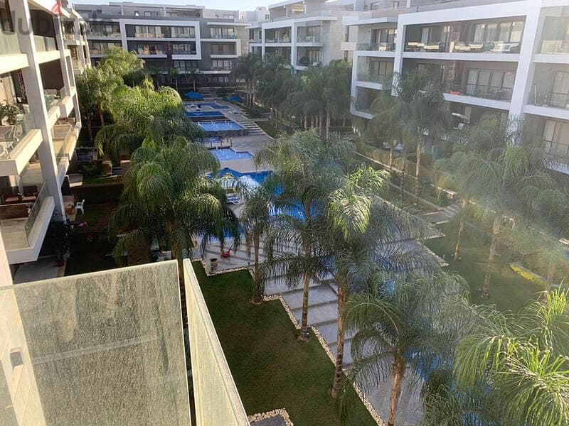 Semi Furnished Penthouse 196m Overlooking Main Pool for Rent 0