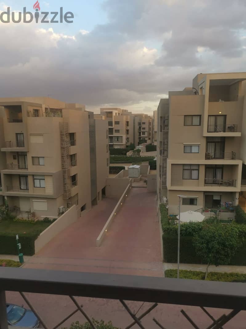Penthouse roof for sale, fully finished, with kitchen and Ac's, ready to move at Al Marasem fifth square 3