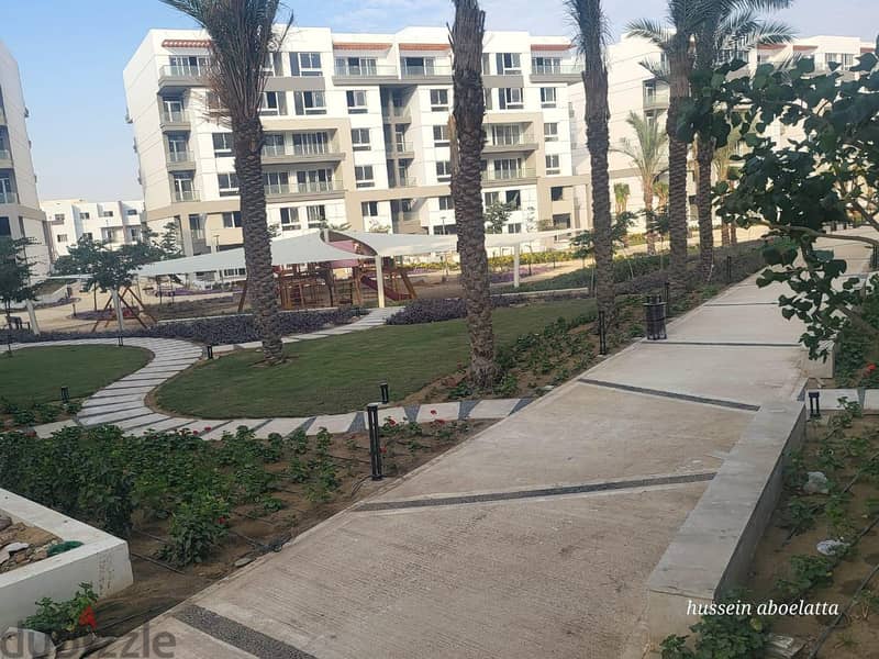 Duplex 216m for sale at the lowest price in the market, ready to move with installments in Hyde Park Compound in Fifth Settlement 4