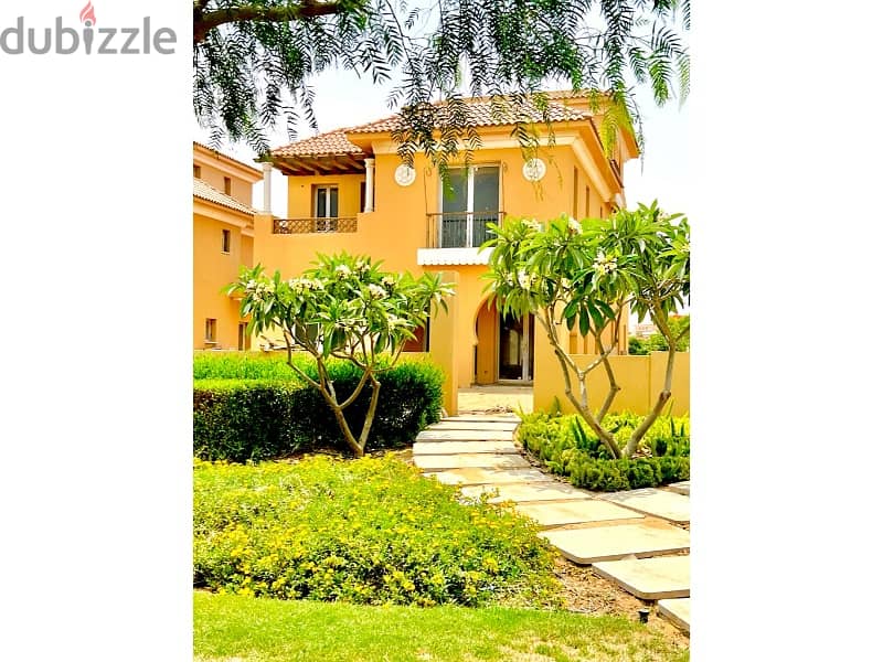 Town house 215m for sale with the lowest down payment and installments till 2032 view landscape in Hyde Park in Fifth Settlement 1