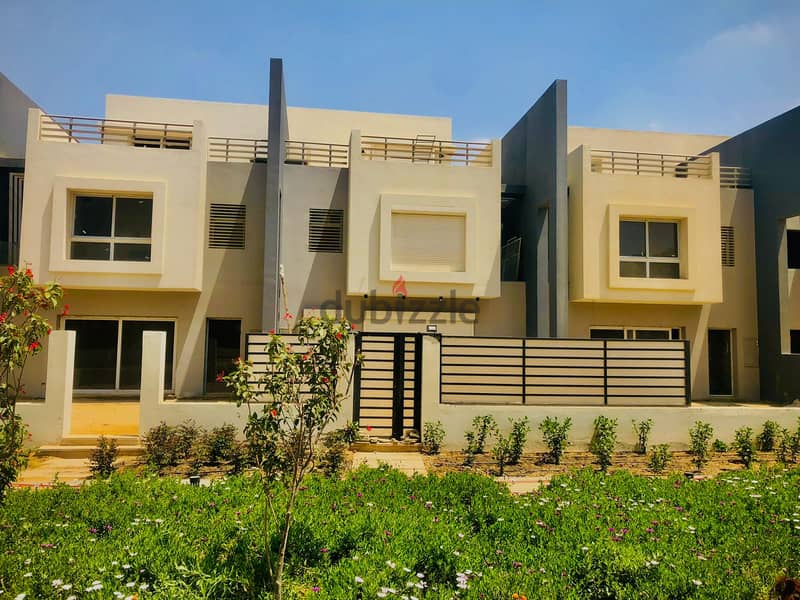 For Sale At The Lowest Price Of Townhouse 220m Modern view Landscape Ready to move In Hyde Park Resident Compound In Fifth Settlement 1