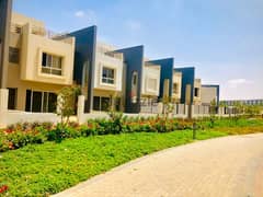 Modern Townhouse Middle 247m For Sale ready to move With view Landscape In Hyde Park In Fifth Settlement