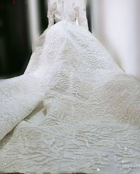 فستان زفاف ملكي للإيجار 3
