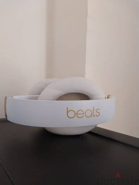 Beats Studio3 For sell 2