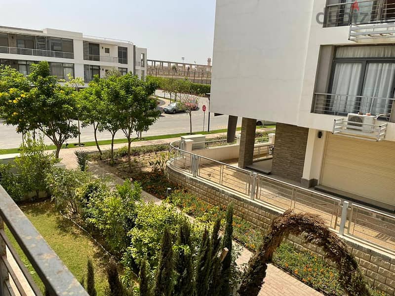 Apartment for sale 164 square meters directly on the Suez Road and next to the JW Marriott Hotel + 219 square meters garden in the Ta City compound 3