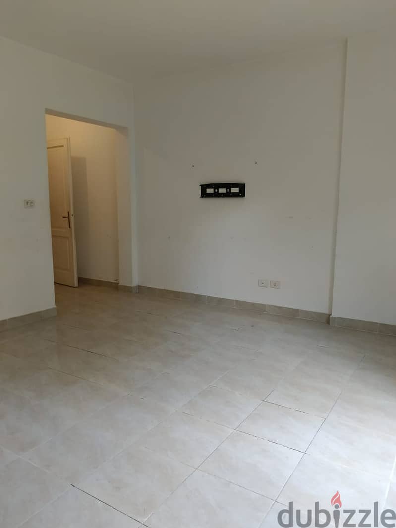 appartment avaliable fr rent in al rehab at eigth phase ground floor with garden 180+50 meter 18