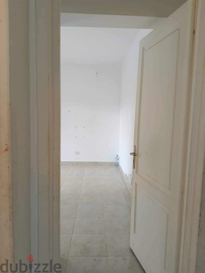 appartment avaliable fr rent in al rehab at eigth phase ground floor with garden 180+50 meter 19