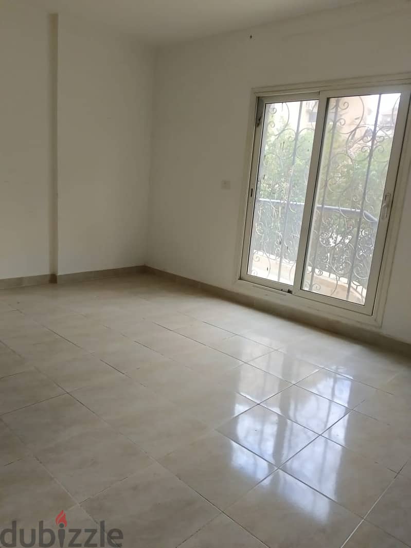 appartment avaliable fr rent in al rehab at eigth phase ground floor with garden 180+50 meter 24