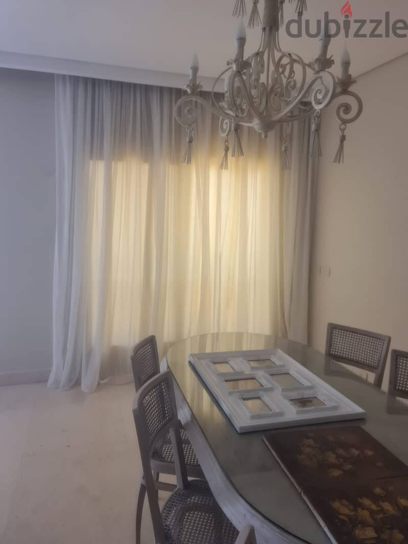 apartment 160 m prime location view landscabe Fully furnished Kitchen with appliances+ air conditioners Super Lux finishing in Compound 90 Avenue 2