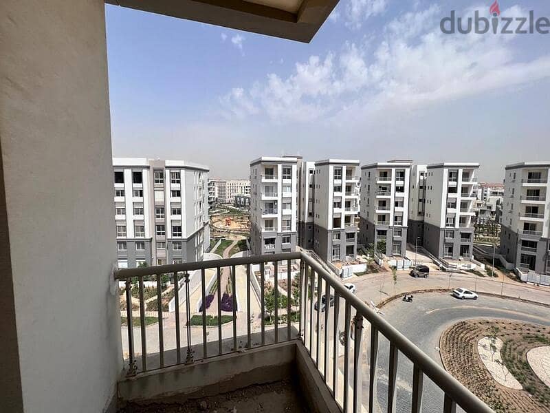 Prime APARTMENT For Sale in Hyde Park - New Cairo 5